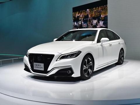 第十五代皇冠再次亮相！TNGA架构首款后驱车型，但让人叹息