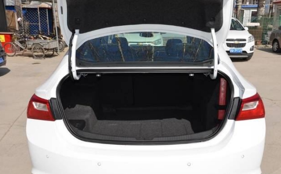 迈锐宝和速派哪个好 斯柯达速派帅气又实用