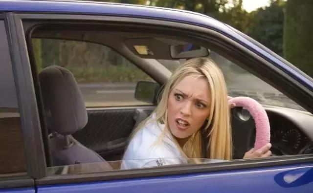 倒车影像的红、黄、绿三色线到底是什么意思?