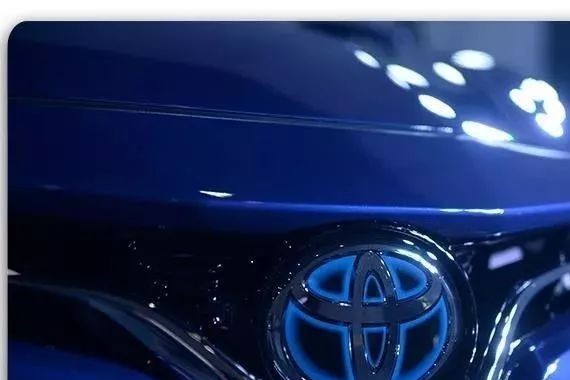 TNGA理念下的换代，第八代凯美瑞厉害在哪里？｜车业杂谈