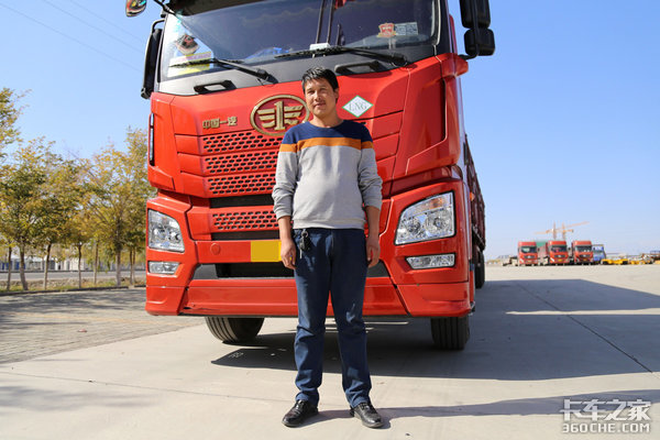 他花53万买了一台天然气车跑西北线,每月要还