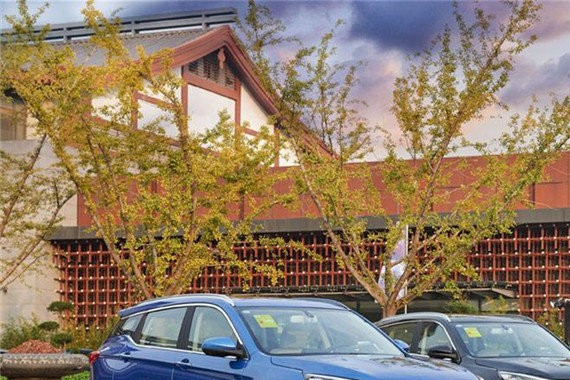 特斯拉否认签署建厂协议/东本扩建1.5T生产线/东京车展开幕