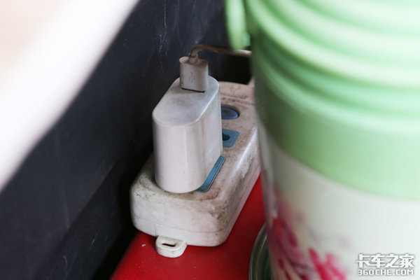 他花53万买了一台天然气车跑西北线,每月要还