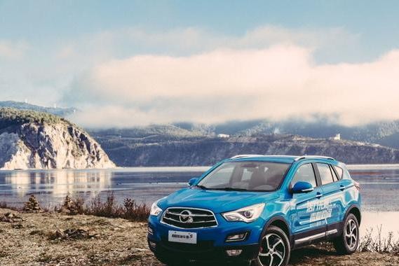 超大全景天窗，电子手刹，海马S5开启SUV反击战