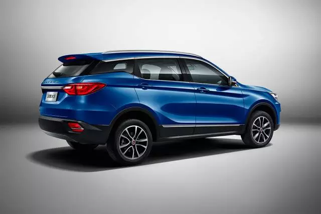 5.98万起,又一款高颜值国产SUV上市,空间秒杀同价位对手!