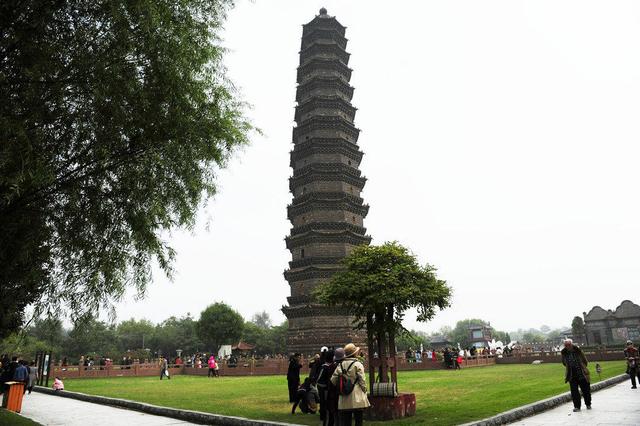 解读开封铁塔倾斜的真相，原来是这样 让你想不到！