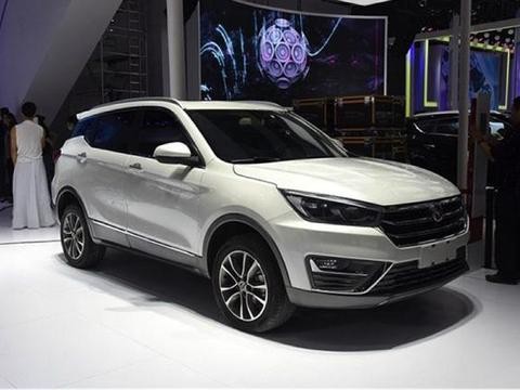 6万要啥面包车，这车换标就是宝马，顶配才10万，上路便引围观