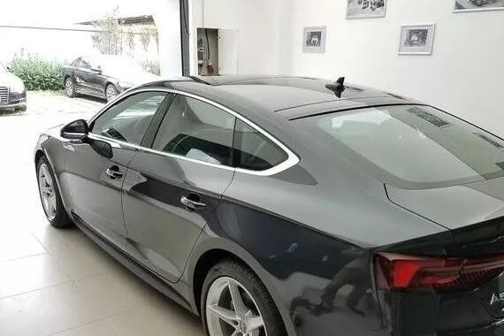 换挡就像玩飞机油门！40万入手17款奥迪A5，颜值拉风很有驾驶欲