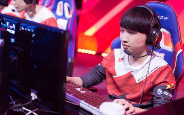 英雄联盟LPL赛区哪一个职业选手是最帅的呢?