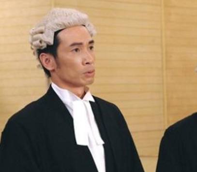 在港剧中，为何法官律师都戴着白色假发？只因为潮？