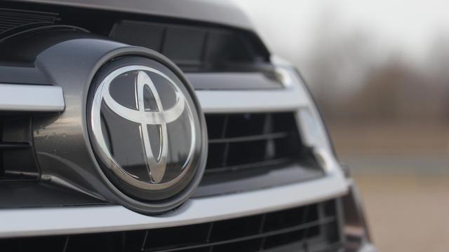 丰田自己搬出模仿欧蓝德证据,汉兰达也靠脸吃饭