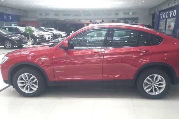 17款宝马X4霸气登场 魅力难挡 无可挑剔