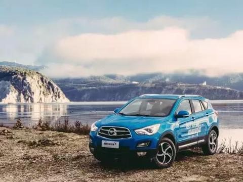 最便宜的紧凑型SUV，7.98万起配全景天窗，连哈弗H6都怕！