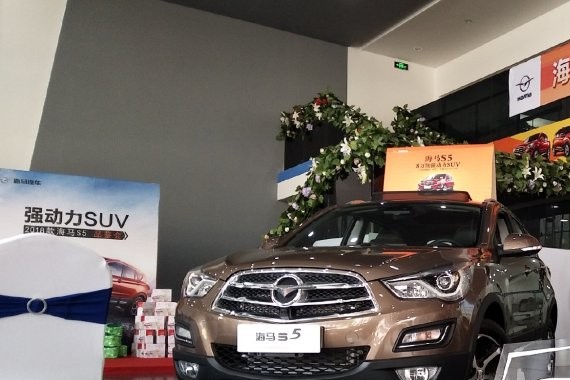 云南省第一辆2018款海马S5强动力SUV落地昆明
