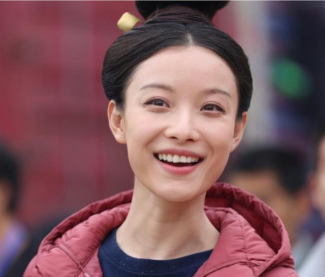 倪妮古装无修照曝光,鱼尾纹严重略显老