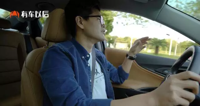 有美女在车上,男人千万要忍住别干这事!否则后悔一生!