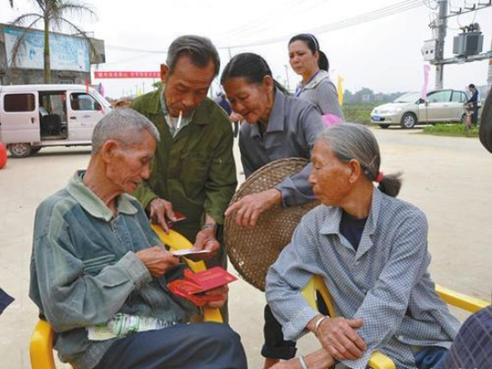 农村养老补贴新增,60岁以上的老年人快去领了