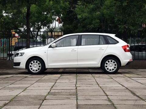 空间大，性价比高，这款车适合家用代步！