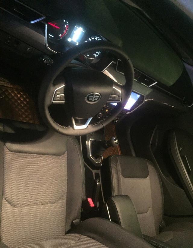 首辆骏派A50到店,天津一汽想靠它翻身,只卖5万