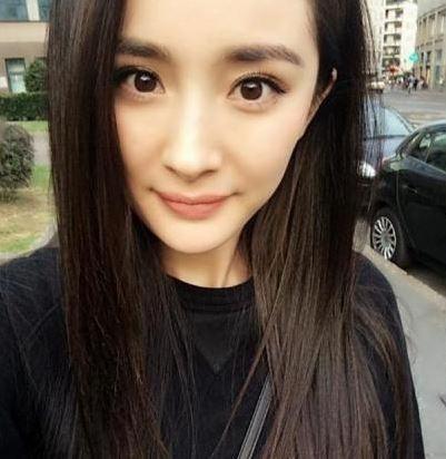 口红控杨幂将毒奶色误以为是新色号,令人哭笑