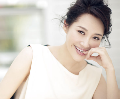 许晴家庭背景曝光，家世显赫，从小就是一个公主