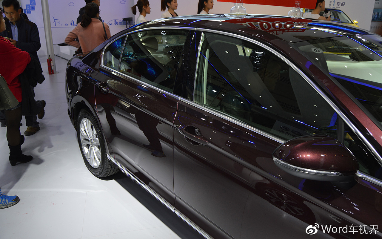 2018款一汽大众迈腾新增车身颜色--罗曼尼红色