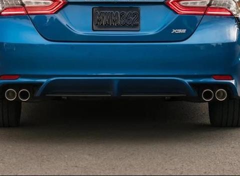 昔日帕萨特劲敌换代，四根排气管，奔驰宝马看了都惊呆了