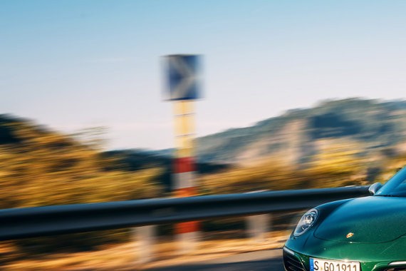 侃车·品牌说 | 保时捷911：因为传承 所以传奇