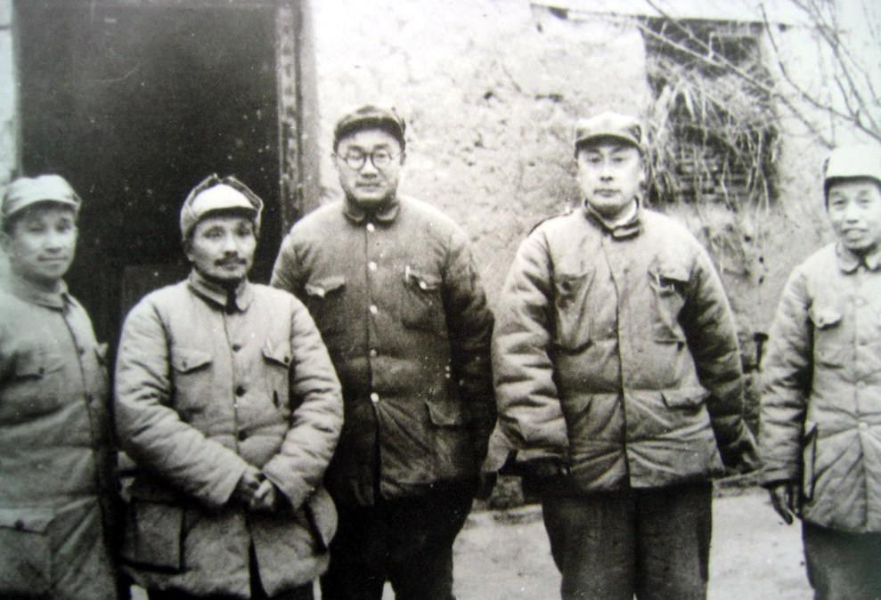 总人口前五_红楼梦前五回思维导图