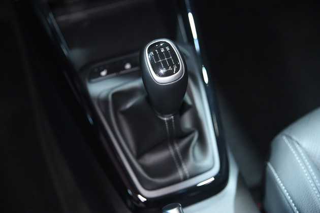 起亚全新小型SUV，外观时尚新颖，首搭1.0T发动机