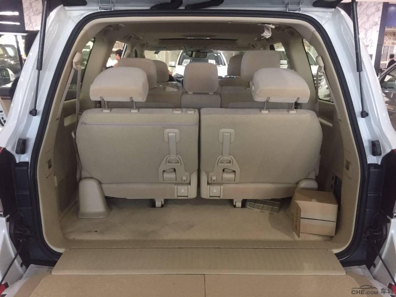 丰田推8座SUV, 可上7座牌照, 平行进口比途昂更霸道