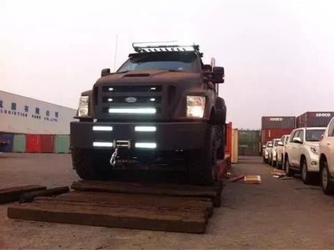 煤老板的最爱，高2.86米的巨兽，百公里油耗35L，加一次油6000！