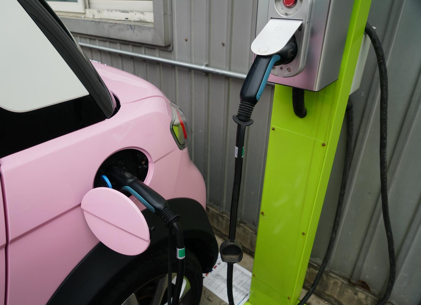 宋楠:LITE充电兼容性和轻量化技术亮点综述