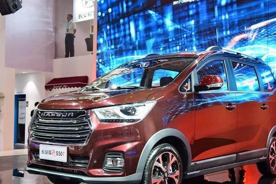 空间大宝骏730太多，长安的MPV却靠脸吃饭