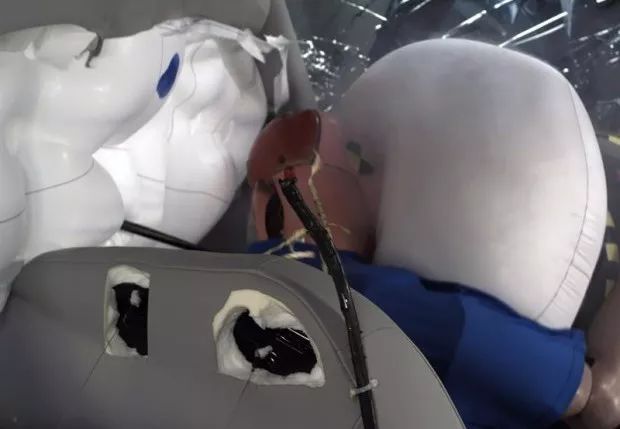 传祺GE3“新境之旅”耀动羊城;国产2.7L普拉多停产