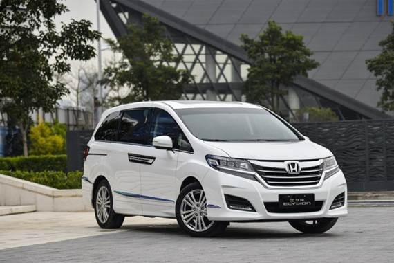 金秋时节 带家人和艾力绅寻迹天下美景