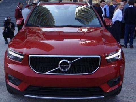 首台沃尔沃XC40实车到店, 售价不足20万, 吉利领克01卖不掉了
