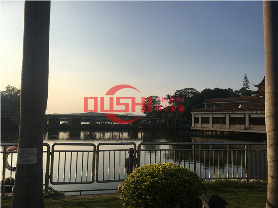 西丽湖度假村：千米画廊环湖而行