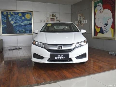 起售价仅7万，家庭买车首选，空间动力秒杀大众捷达，本田新锋范