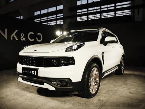 魏派VV7大敌来了，高逼格四驱配3米轴距，17万起比途观有面子