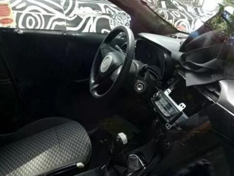 配置一般 全新凯越内饰谍照首曝