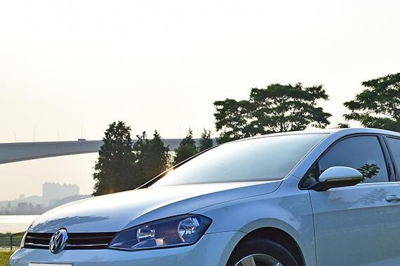 累计销量超过2750万辆的大众神车，换新款之后开起来会怎样呢？