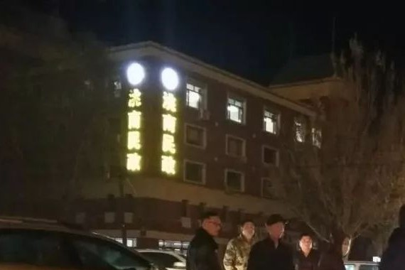 洮南至二龙道口发生车祸