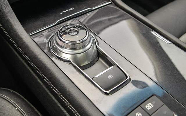 这款性价比最高的合资车,动力超宝马5系,旋转挡杆,最高优惠8万