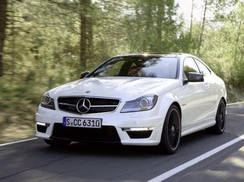 白色车漆泛黄该如何解决？