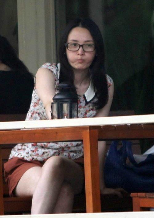 俞飞鸿吸烟相当美艳 而她抽烟让人看着厌恶