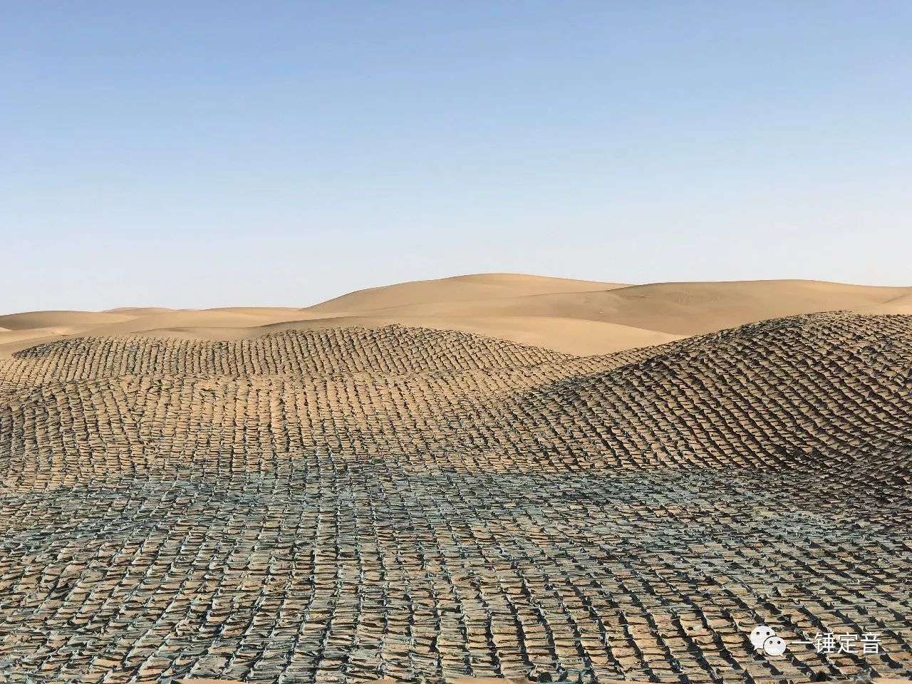 一锤定音 | 神奇的京新高速临白段:大漠天路带你