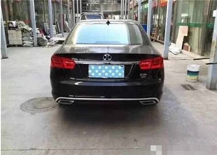 浙江一小伙花3万买二手车,一番改装后,上街回