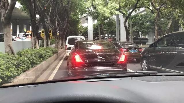 1公里不用2毛钱,奔驰跟比亚迪联手打造的车,真的好用吗?