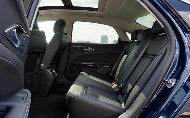 这款性价比最高的合资车,动力超宝马5系,旋转挡杆,最高优惠8万